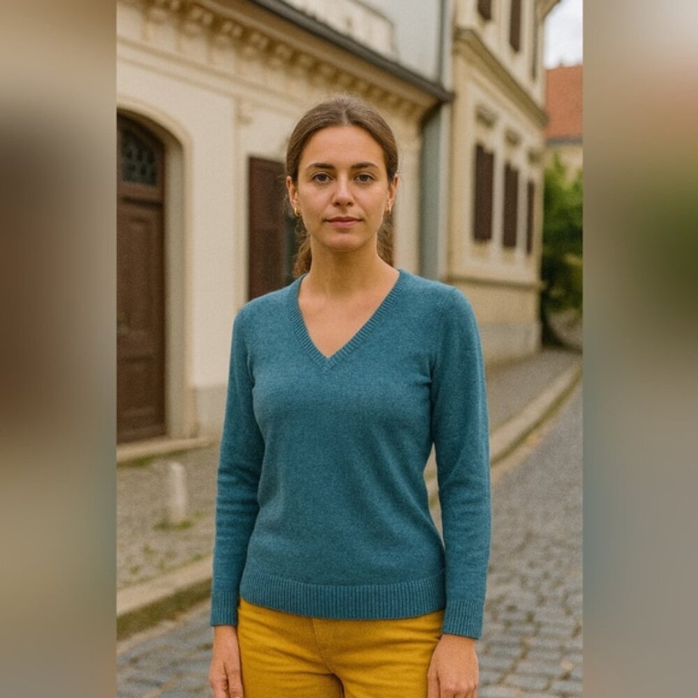 BANANA REPUBLIC Light Blue Sweater V-Neck S